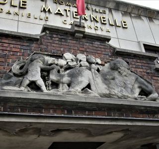 Bas-relief "Le Conte du petit Poucet"