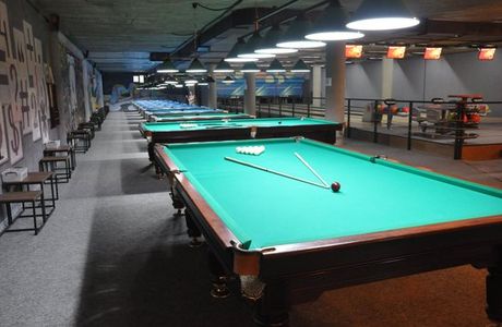 ARENA Bowling and Billiards