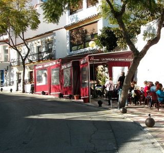 MJ's Bar