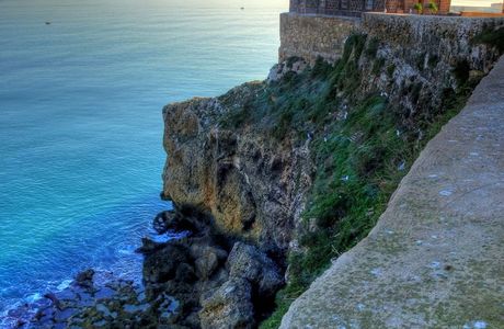 Faro de Melilla La Vieja