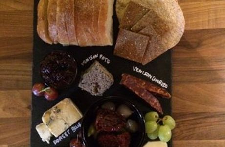 Maul's Wine & Cheese bar