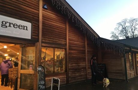 Trentham Shopping Village