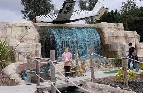 Jungle Paradise and Oceans Paradise Adventure Golf