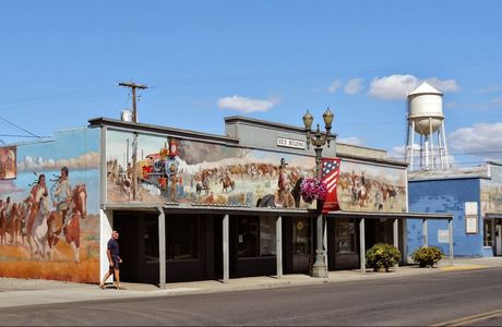 Toppenish Murals