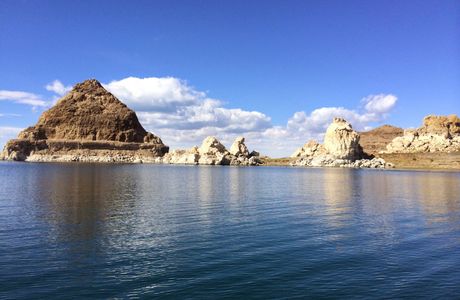 Pyramid Lake