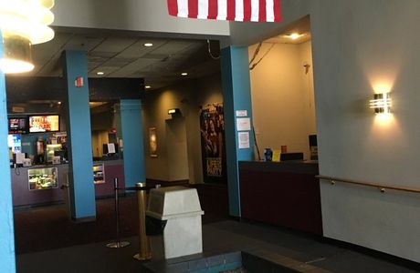 East Providence 10 Cinema