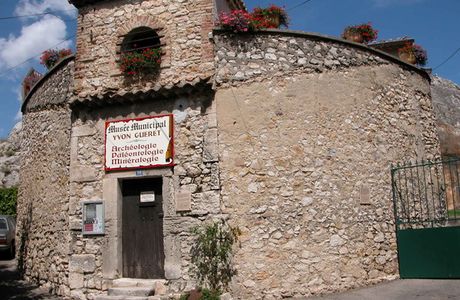 Musee municipal Yvon Gueret