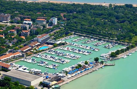 Porto Turistico Marina Uno