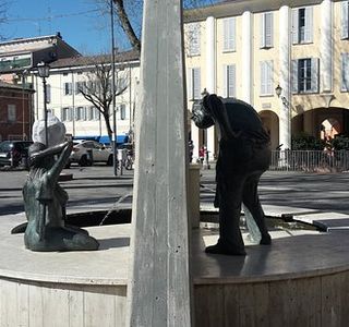 Monumento al Tortellino