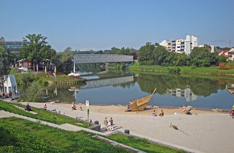 Badesteg m Neckar