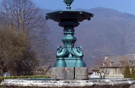 La Fontaine Vieille