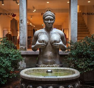 Fontana delle Tette