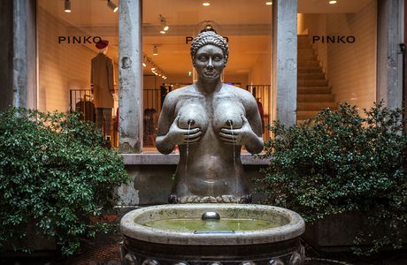 Fontana delle Tette