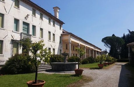Villa Manfrotto, Canal