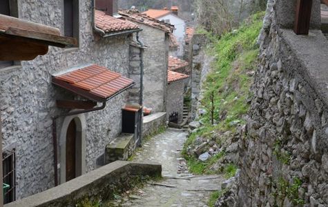Rocca di Lucchio 1