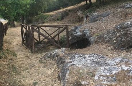 Necropoli Etrusca Di Malignano