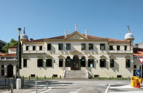 Biblioteca Civica di Trecate - Villa Cicogna