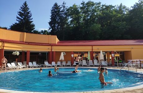 Piscina Parc Magura