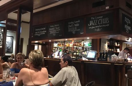 The Sandgate Lounge & Bar