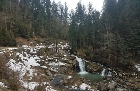 Kamenets Waterfall