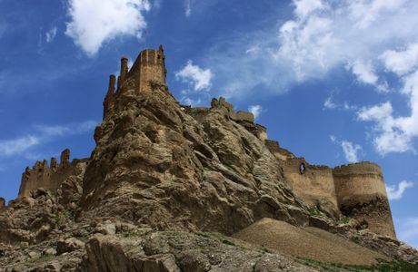 Hosap Castle (Hosap Kalesi)