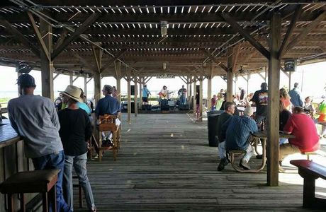 Woody's Beach Bar