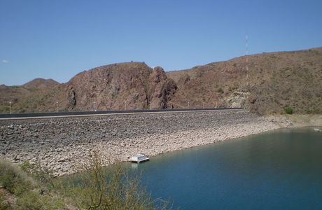 Los Reyunos Dam