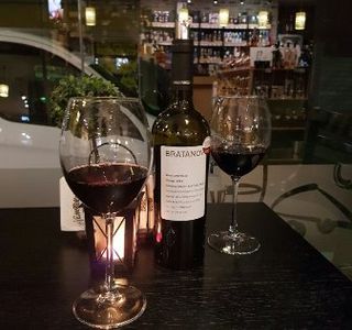 Enoteca Wine & Friends