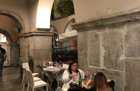Picante Wine Bar