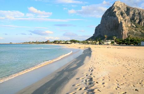 Spiaggia di Valle Grotte