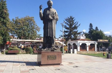 Monument St. Kliment Ohridski