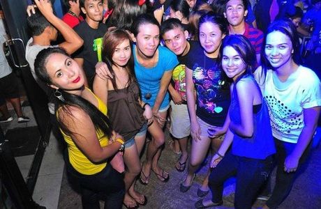 Hang Oh' Bar