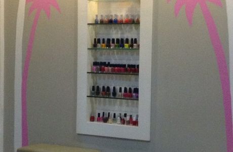 California Nails & Day Spa