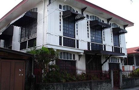 Teodoro Luna House