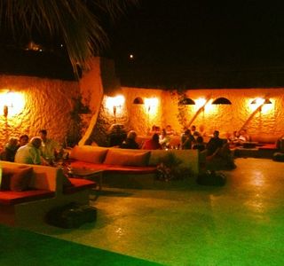 Camel bar