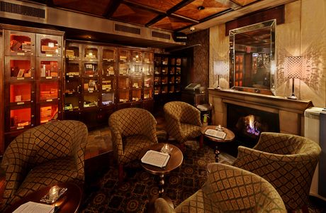 Jacks' Cigar Lounge & Bar