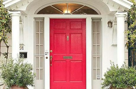 Red Door Gallery