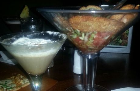 Bar Louie Oak Park