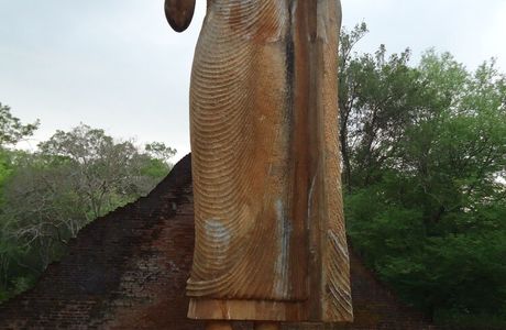 Maligawila Buddha Statue