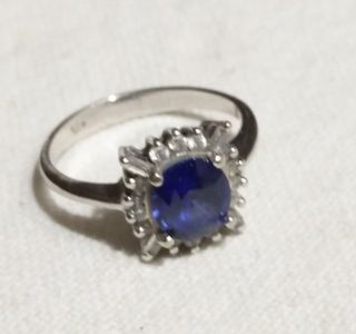 Ayesha Gems and Jewellers