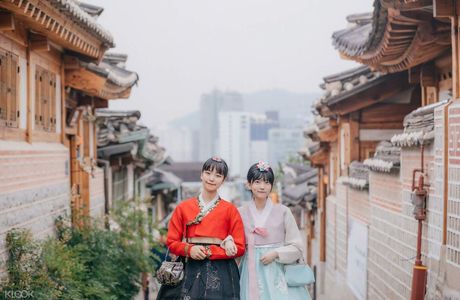 Seohwa Hanbok
