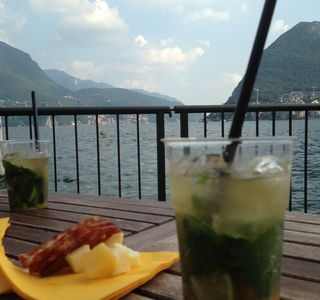 El Mojito Tropical Lounge