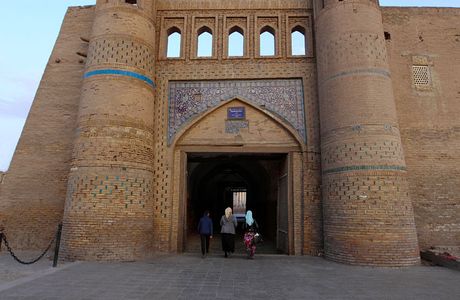 Bakcha Darvaza