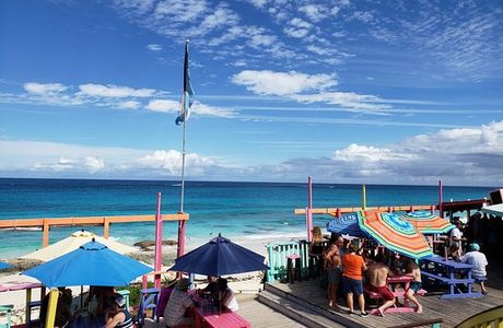 The Turtle Pool Bar and Grill