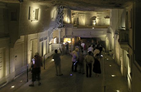 LA CAVE DES DEUX ROCHES