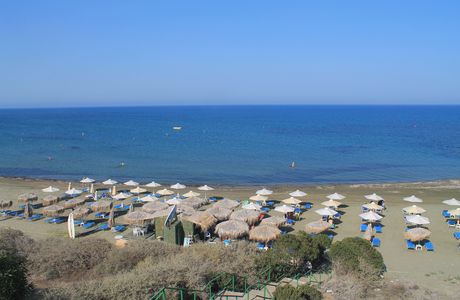 Faros Beach