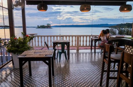 La Isla bar