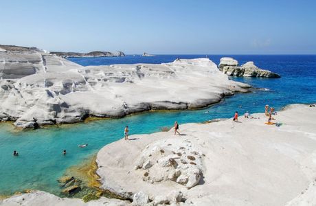 Sarakiniko Beach