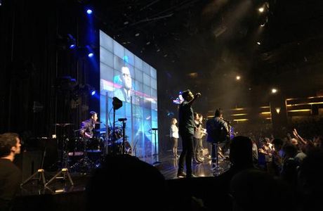 Iglesia El lugar de Su Presencia