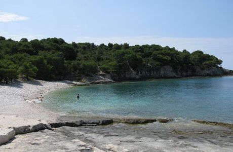 Srebrna Bay